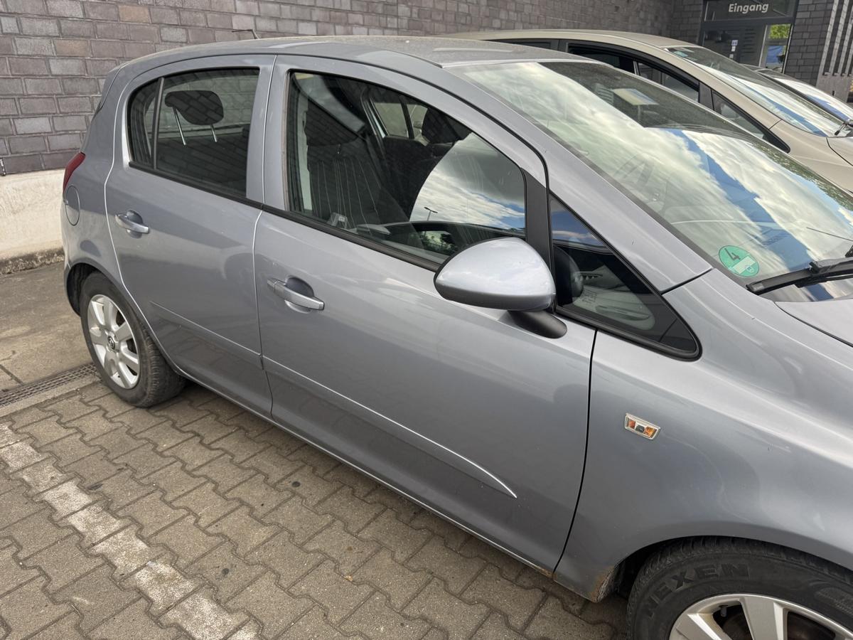Opel Corsa D original T&uuml;r vorn rechts Z163 Lichtsilber 5-T&uuml;rer Rohbau Bj.2007